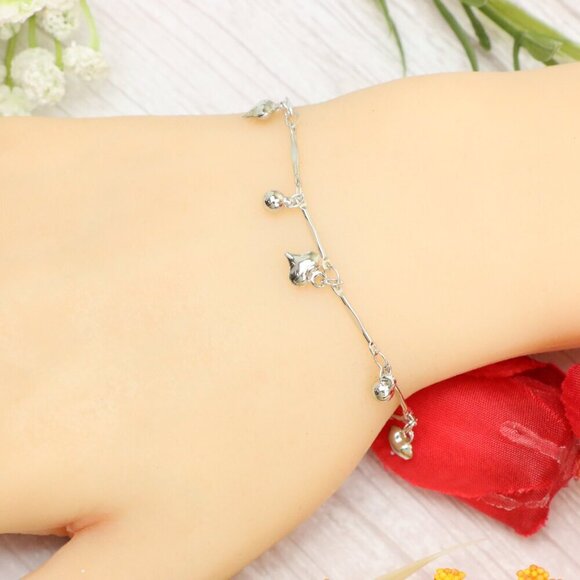 "Trendy Handmade Bracelet – A Thoughtful Gift for Girls & Women | UNVRC1128 - Picture 1 of 10